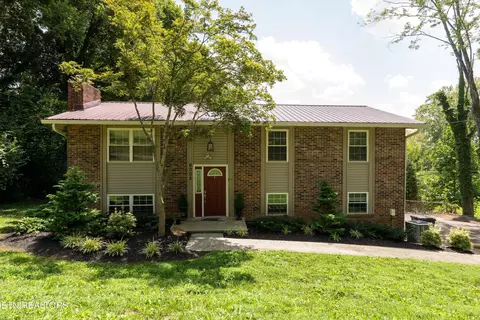 6008 Ridgewood Rd, Knoxville, TN 37918