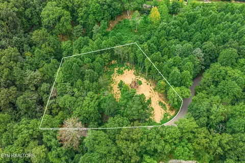 630 Circle Dr, Harriman, TN 37748