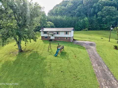 572 S Union Grove Rd, Friendsville, TN 37737