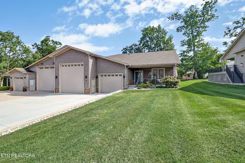 74 Hickory Cir, Crossville, TN 38555