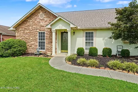 2113 Spalding Dr, Maryville, TN 37803