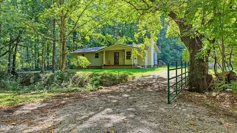 3889 Quarry Rd, Louisville, TN 37777