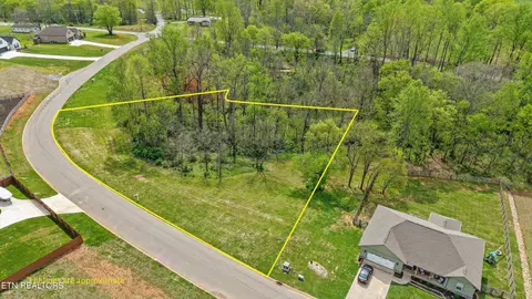 623 Farm Of The Smokies Way, Maryville, TN 37804