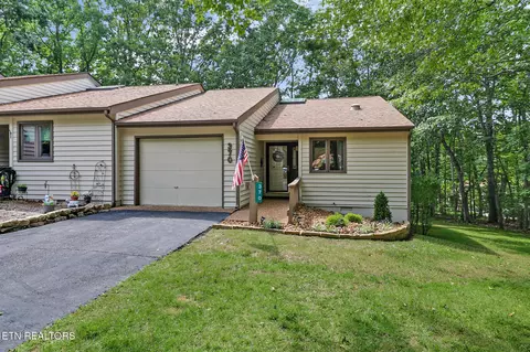 370 Lake Catherine Ct, Crossville, TN 38558