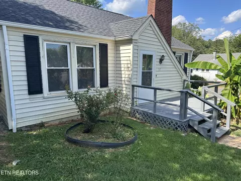 517 E Central Ave, La Follette, TN 37766
