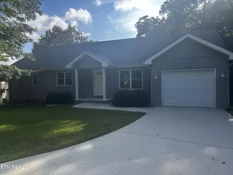 154 Hedgewood Pt, Crossville, TN 38558