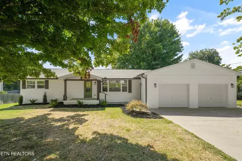 2314 Martel Rd, Lenoir City, TN 37772