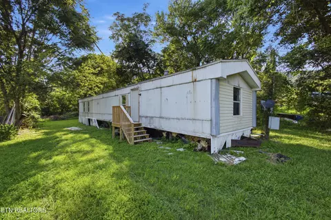 607 W Wheeler St, Rockwood, TN 37854