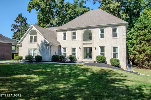 140 Windswept Dr, Lenoir City, TN 37772