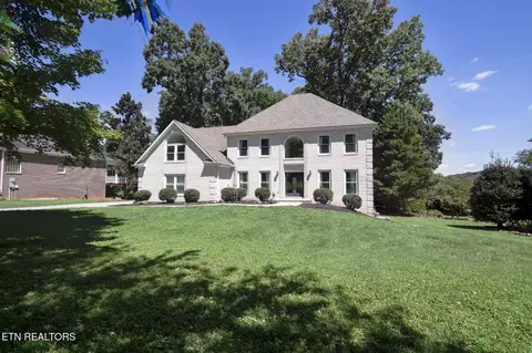 140 Windswept Dr, Lenoir City, TN 37772