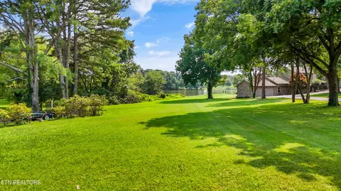 Louisville Rd, Louisville, TN 37777