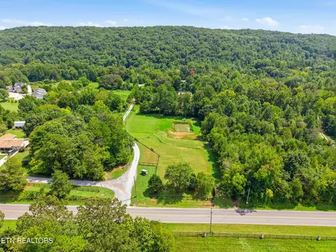 5157 Hines Valley Rd, Lenoir City, TN 37771