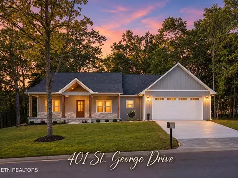 401 St George Dr, Crossville, TN 38558