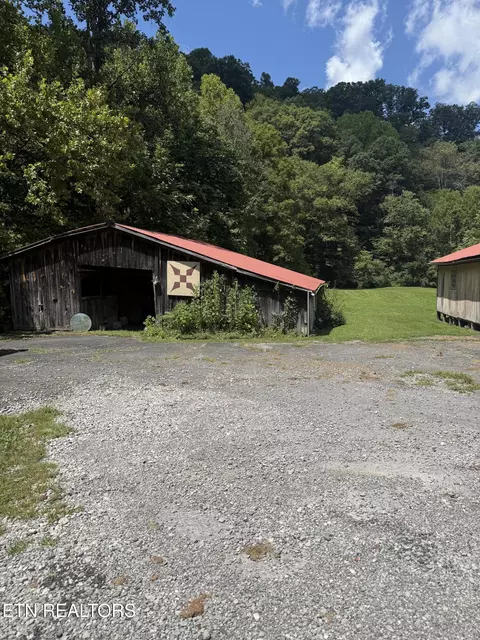 Exterior - 353 Cotula Rd, Duff, TN 37729 photo 7 of 8