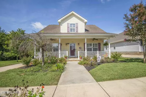952 Stratford Ave, Sweetwater, TN 37874