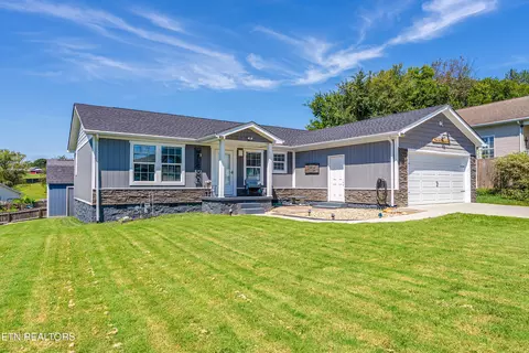 1142 S Gregory Valley Dr, Sevierville, TN 37876