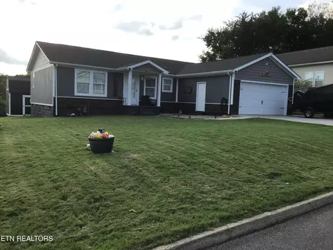 1142 S Gregory Valley Dr, Sevierville, TN 37876