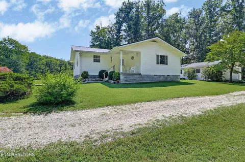 785 Dunford Ln, Allardt, TN 38504