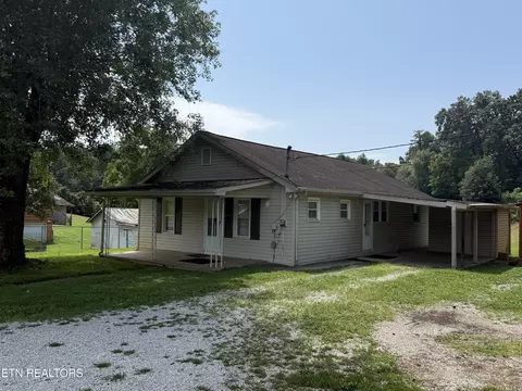 807 New Clear Branch Rd, Rocky Top, TN 37769