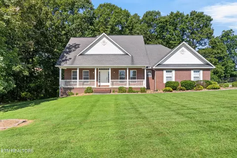 525 Kings Row, Crossville, TN 38571