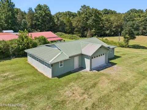 Exterior - 8005 Corryton Luttrell Rd, Corryton, TN 37721 photo 4 of 11