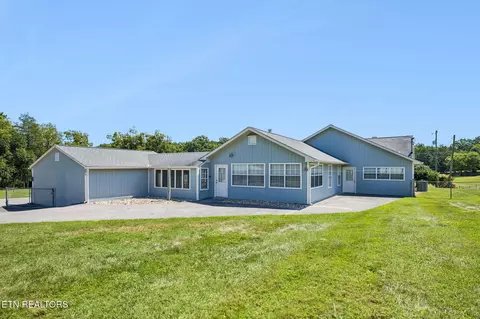Exterior - 8005 Corryton Luttrell Rd, Corryton, TN 37721 photo 1 of 11