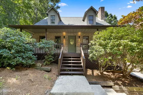 208 Chestnut View Dr, Kingston, TN 37763