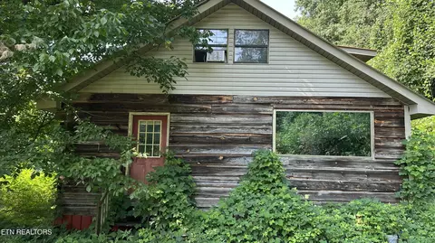 419 Ashe Cabin Hollow Rd, Harriman, TN 37748