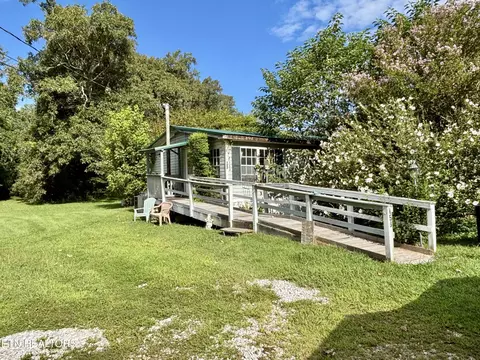153 Old Kingston Hwy, Rockwood, TN 37854