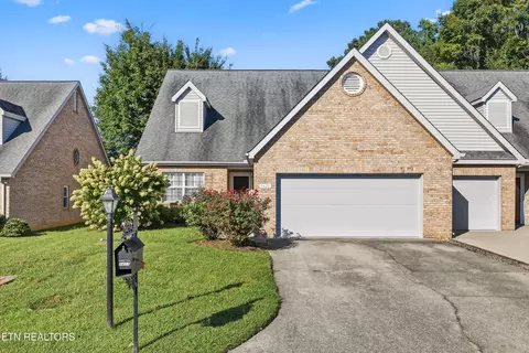 3425 Laurel View Rd, Knoxville, TN 37917