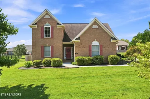 292 Leeward Way, Lenoir City, TN 37772