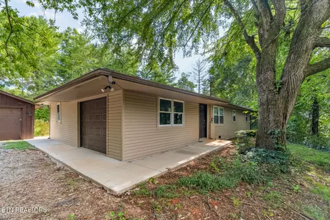 1319 Boyds Creek Hwy, Seymour, TN 37865