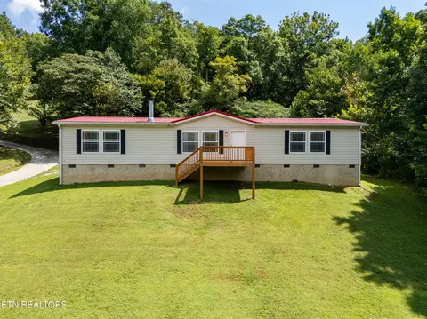 338 Old Clear Branch Ln, Rocky Top, TN 37769