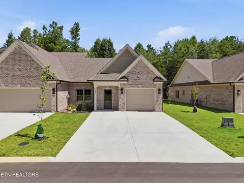 5280 NW Baylor St, Cleveland, TN 37312