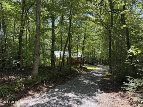 2696 Rafter Rd, Tellico Plains, TN 37385