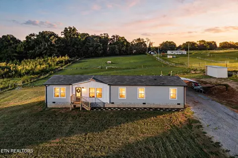 583 Randolph Fridley Rd, Sweetwater, TN 37874
