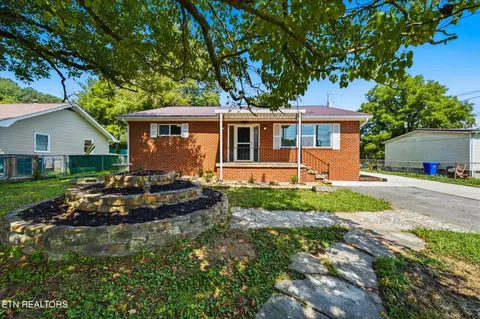 110 Vann Dr, Harriman, TN 37748