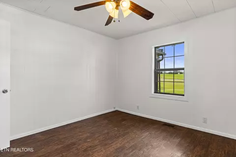 Bedroom - 170 Dotson Rd, Greenback, TN 37742 photo 3 of 9