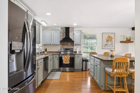 Kitchen - 1246 Greenbriar Rd, Talbott, TN 37877 photo 3 of 3