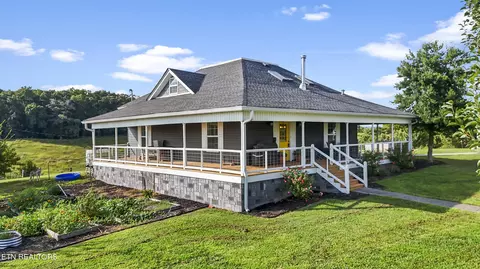 Exterior - 1246 Greenbriar Rd, Talbott, TN 37877 photo 2 of 6
