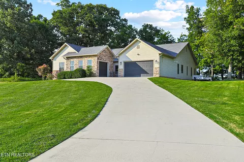 2005 River Mist Cir, New Market, TN 37820