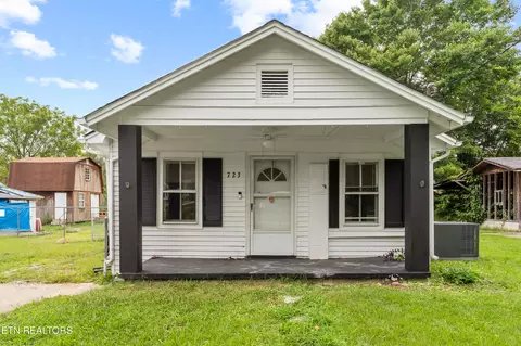 723 N Kingston Ave, Rockwood, TN 37854