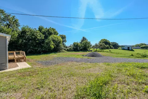 Exterior - 7928 Harmon Rd, Powell, TN 37849 photo 3 of 3
