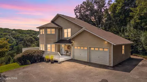 489 Jefferson Ln, Clinton, TN 37716