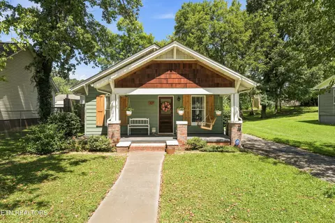 707 Radford Pl, Knoxville, TN 37917