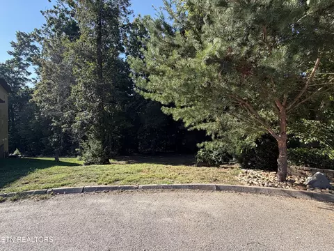 9976 Winding Hill Ln, Knoxville, TN 37931
