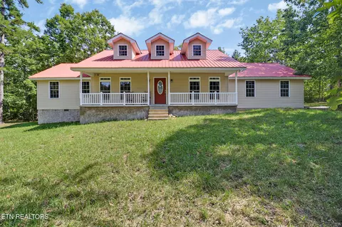 636 Timber View Rd, Pikeville, TN 37367