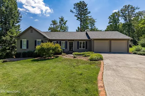 6812 Glenbrook Dr, Knoxville, TN 37919