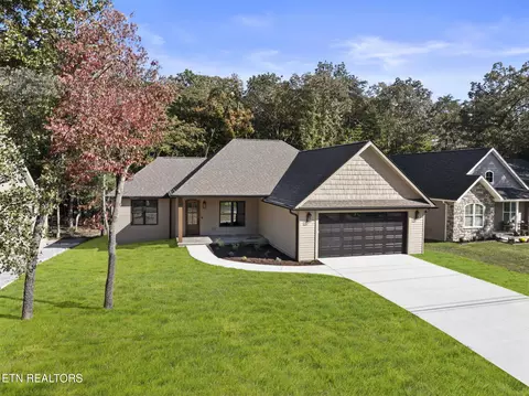 151 Hawes Cir, Crossville, TN 38558