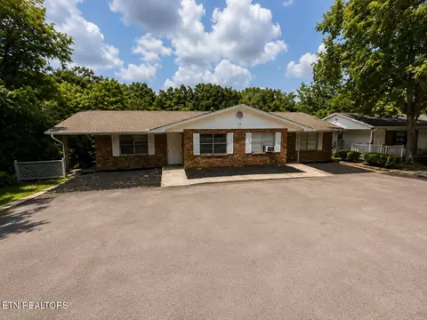 719 NW Murray Drive Rd, Knoxville, TN 37912